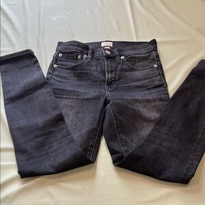 Women's Gray Jeans in 9” toothpick high rise